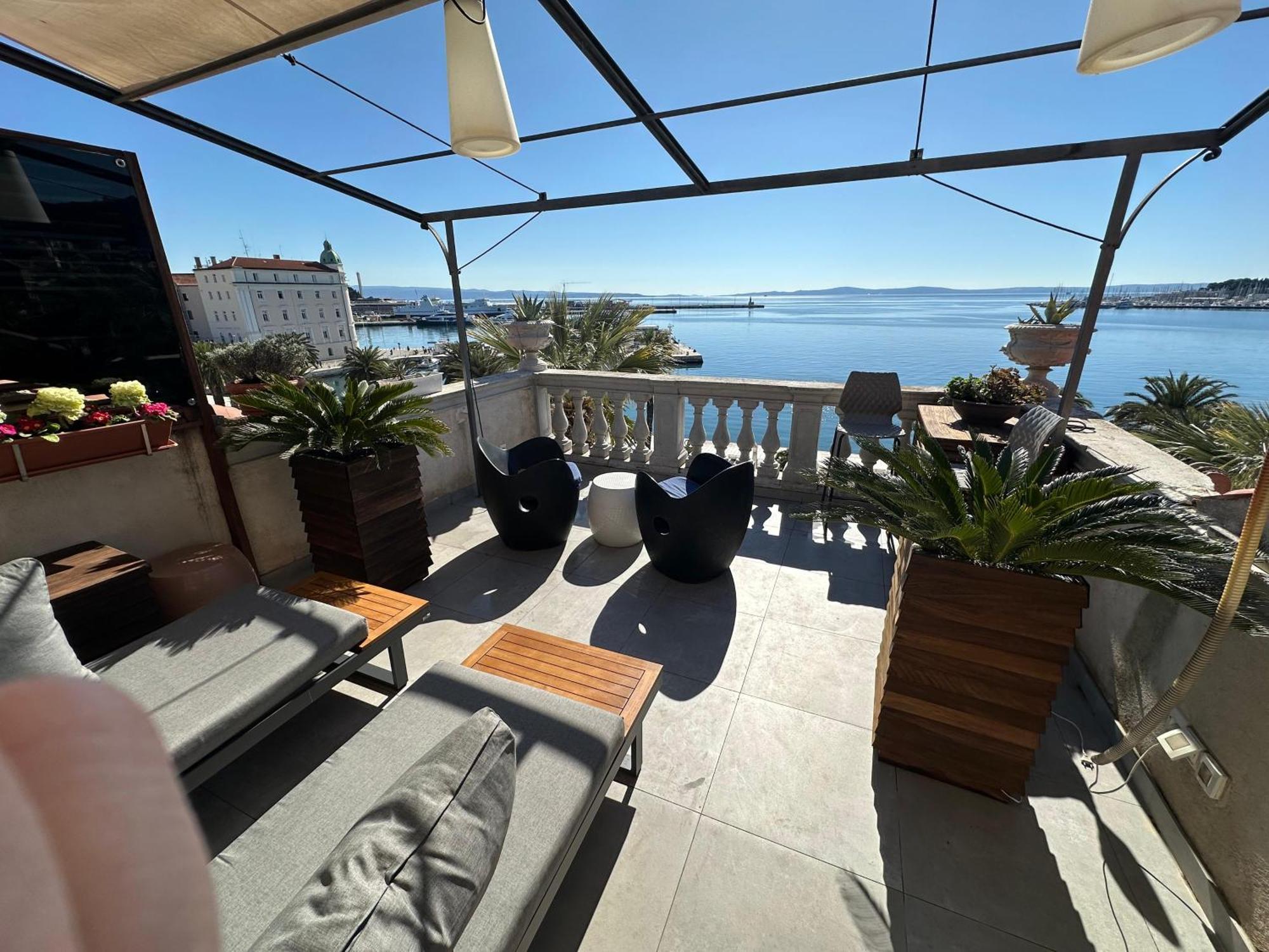 Riva Luxury Suites Spalato Esterno foto